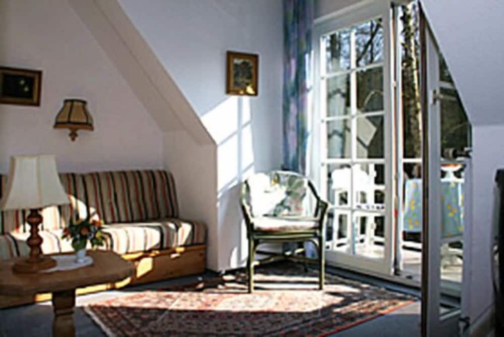 House (2) photo 2
