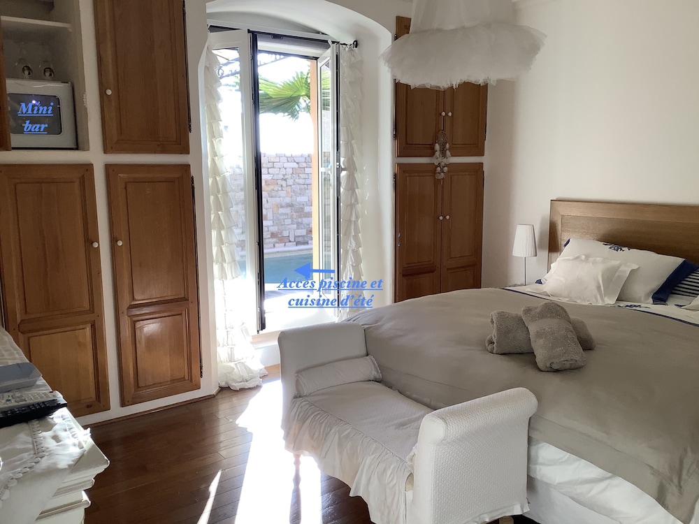 Double Room, Pool View photo 1