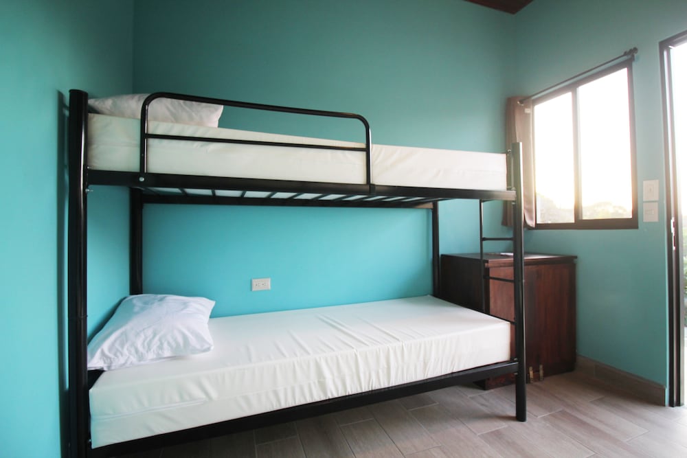 Basic Quadruple Room, Women only, Shared Bathroom