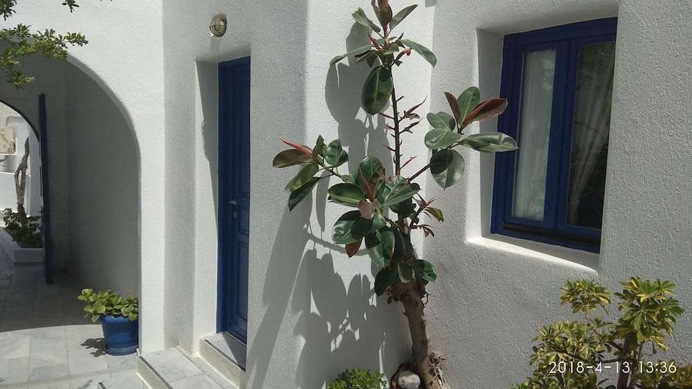 One Bedroom Apartment with Sea View - Photo 32