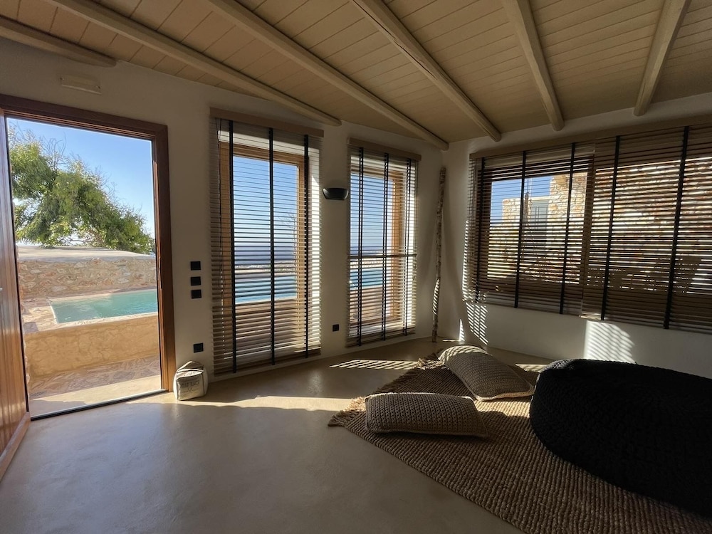Signature Suite, Private Pool photo 2
