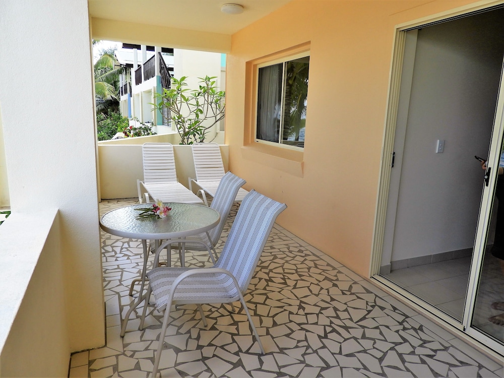 3 Bedroom Beachfront Villa - Photo 6
