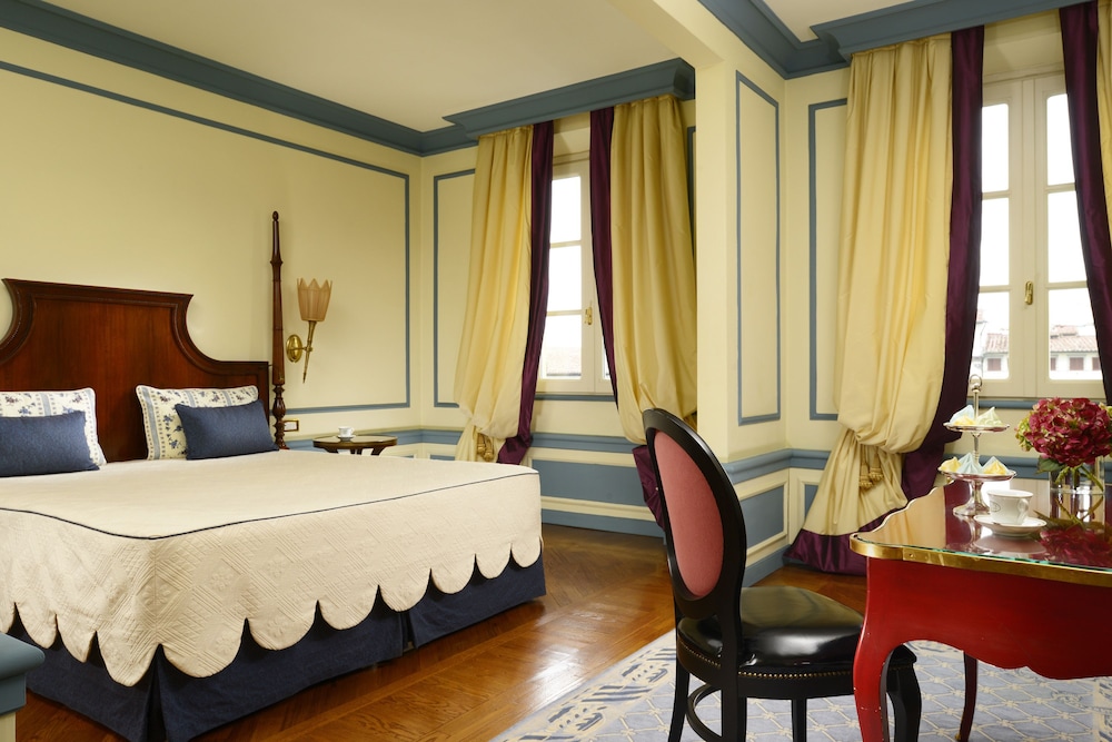 Deluxe Room, City View - Photo 2