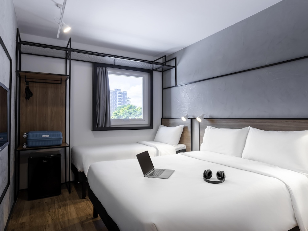 Standard Room, 2 Twin Beds photo 2