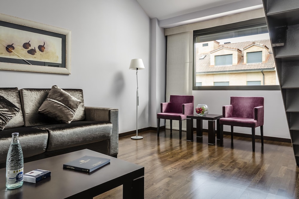 Triple Room - Photo 6
