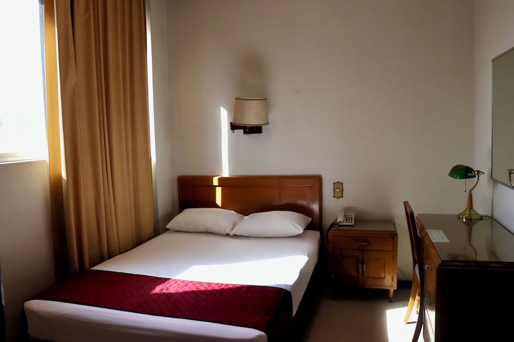 Economy Twin Room photo 2