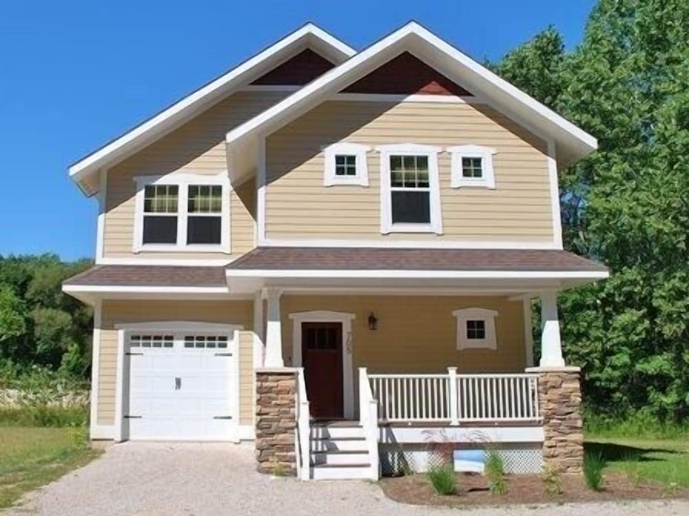 Family Cottage, 5 Bedrooms, Kitchen (1 King, 2 Queen, 1 Pullout, 4 Twin ) photo 2