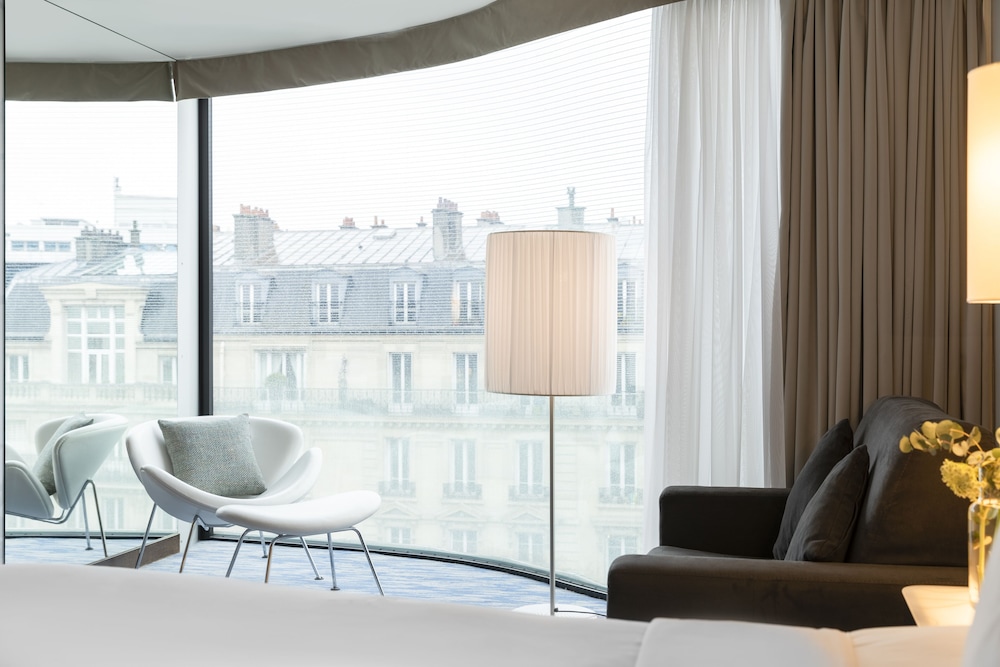 Room, 1 King Bed, City View photo 2