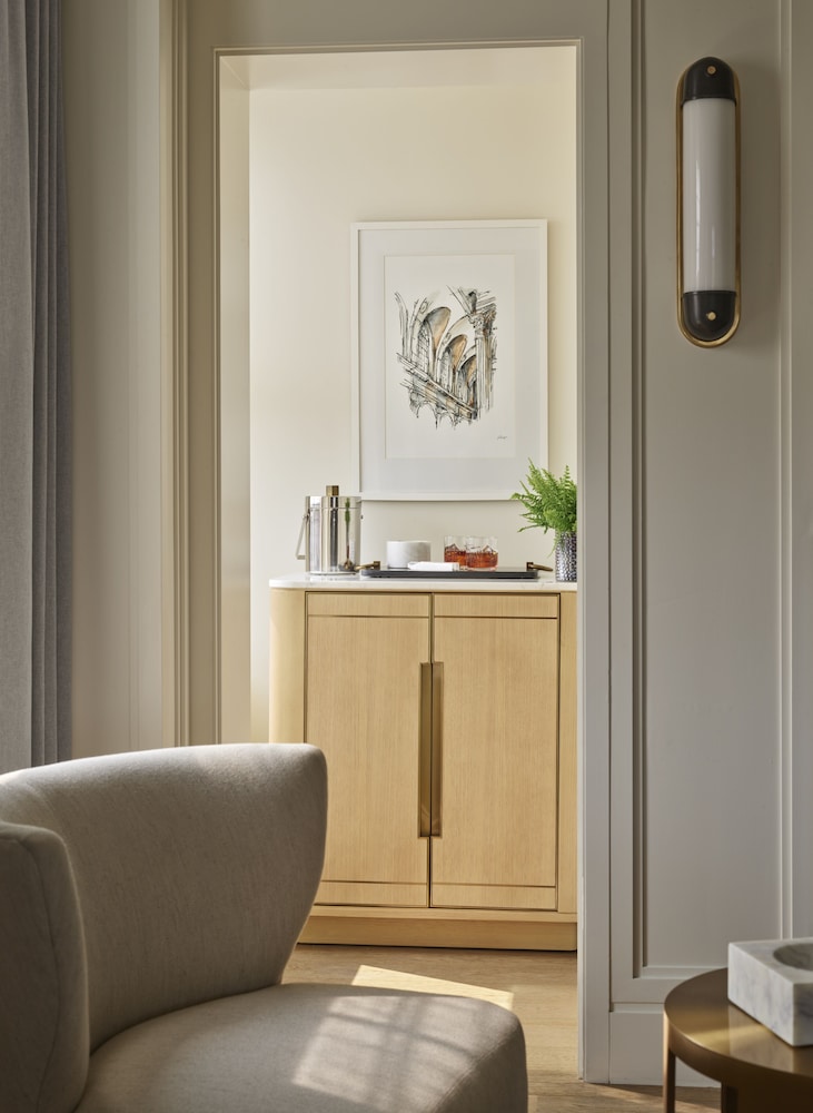 Classic Suite, Park View, Corner