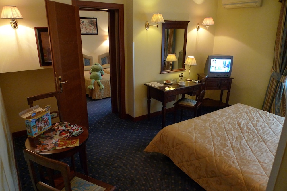 Comfort Quadruple Room, Multiple Beds, Connecting Rooms photo 2