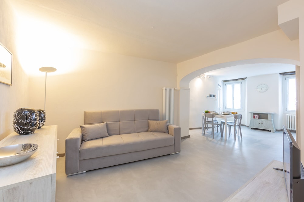 Family Apartment, Multiple Bedrooms (Nonna Sandrina in Monferrato hills)