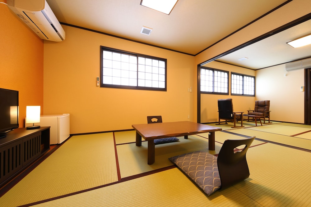 Japanese Style Room For 4 Guests 「Ran」