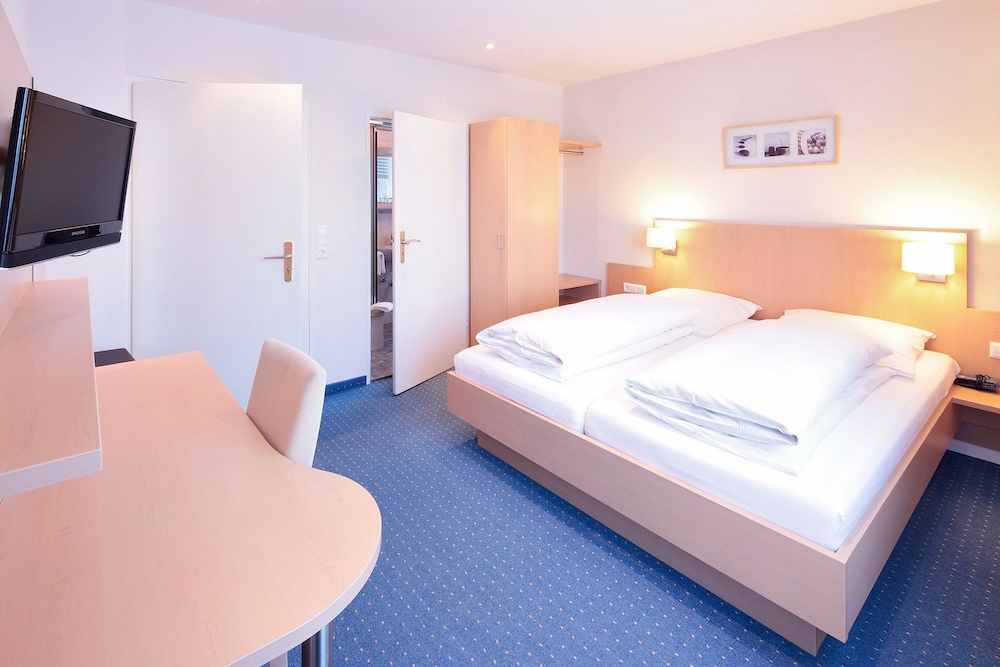 Economy Double Room - Photo 2