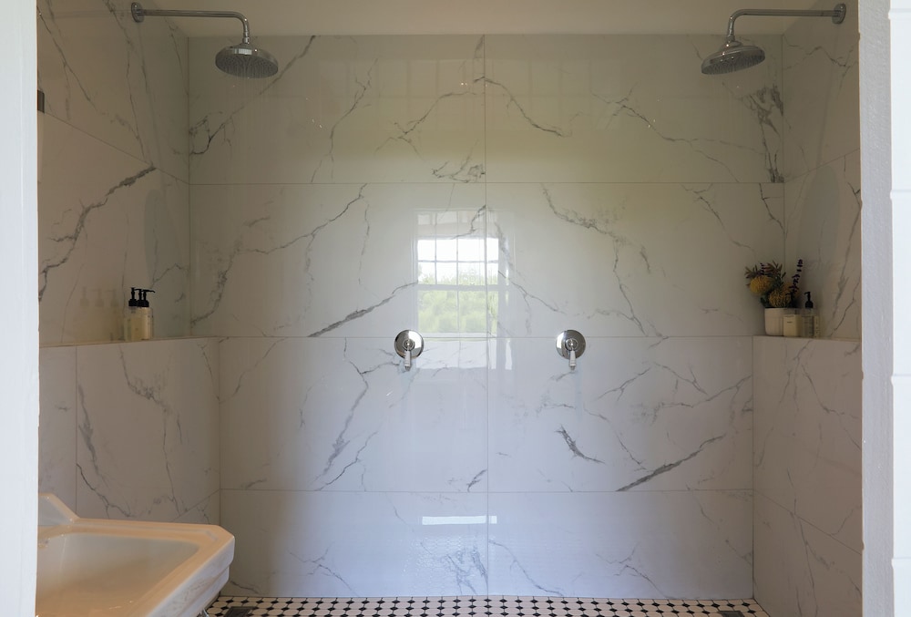 Honeymoon Studio Suite photo 3