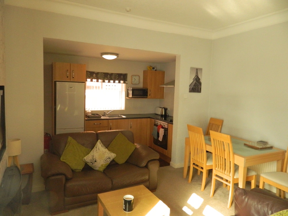 Apartment, 2 Bedrooms, Garden View (Apartment 8 First Floor)