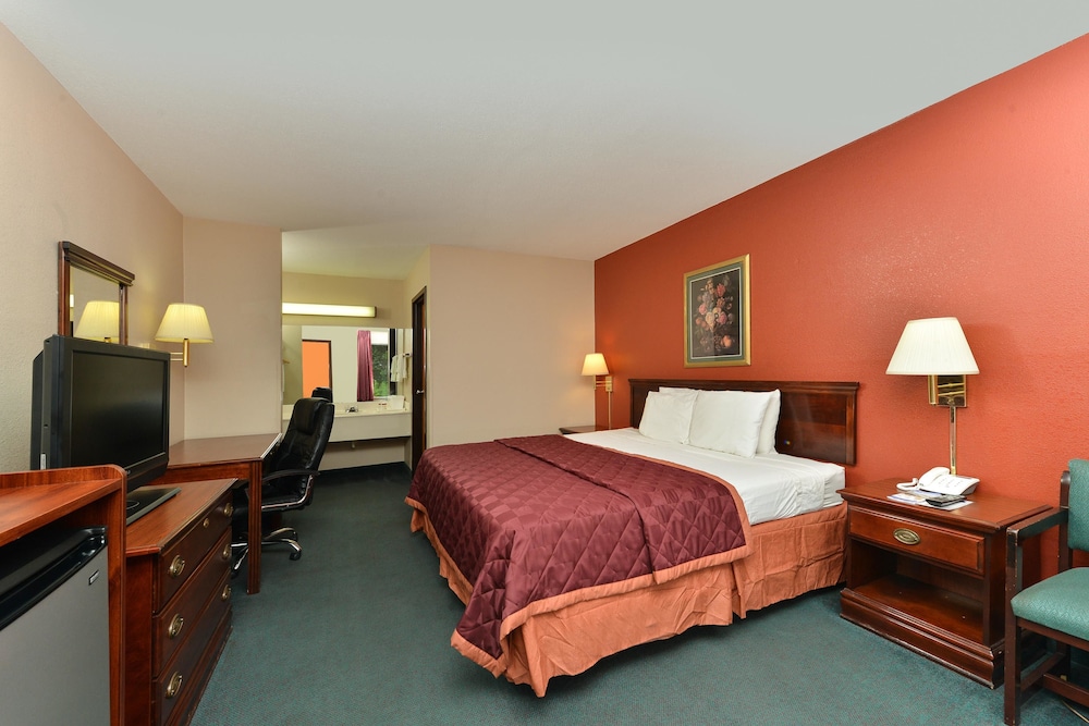 Room, 1 King Bed, Non Smoking photo 1