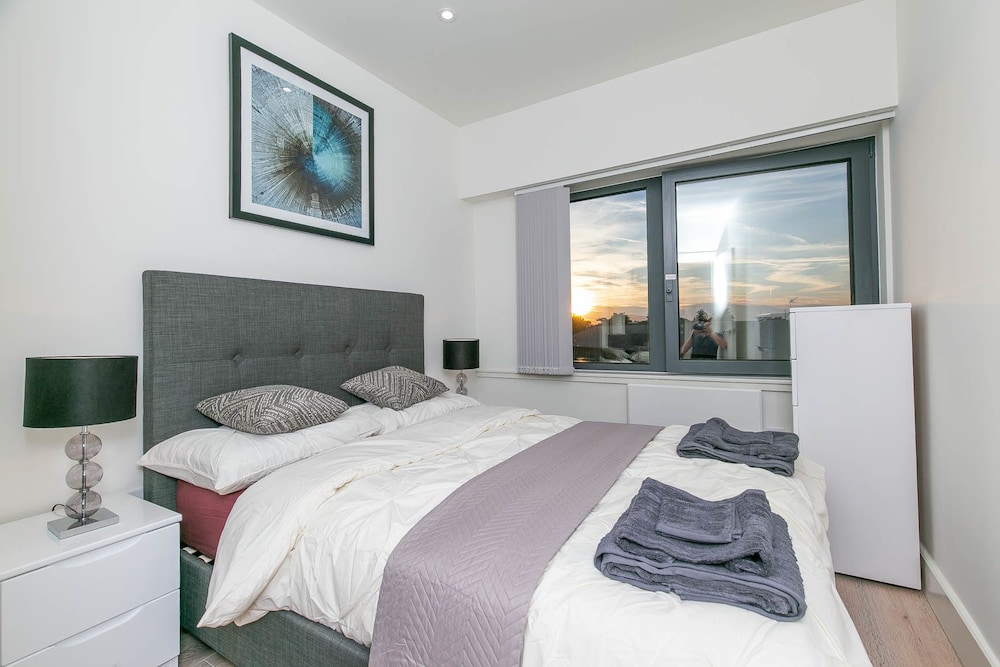 Luxury Apartment, 1 Double Bed with Sofa bed, Accessible, Non Smoking photo 2