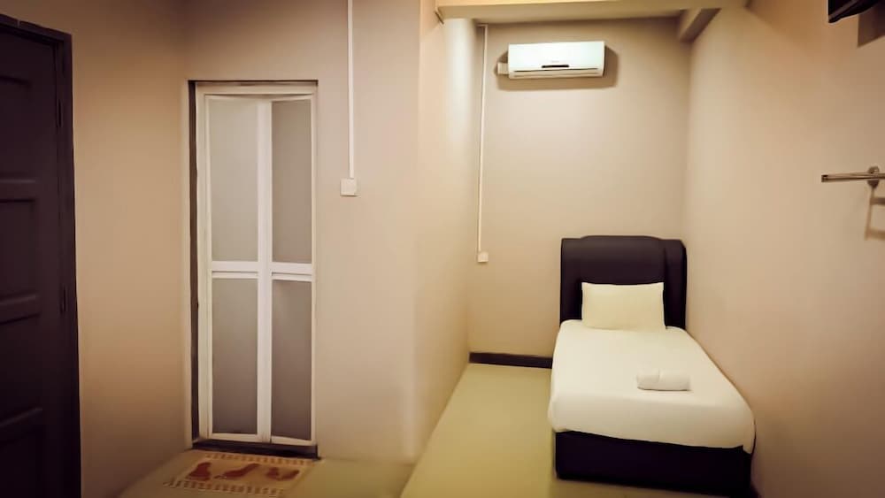 Standard Triple Room photo 3