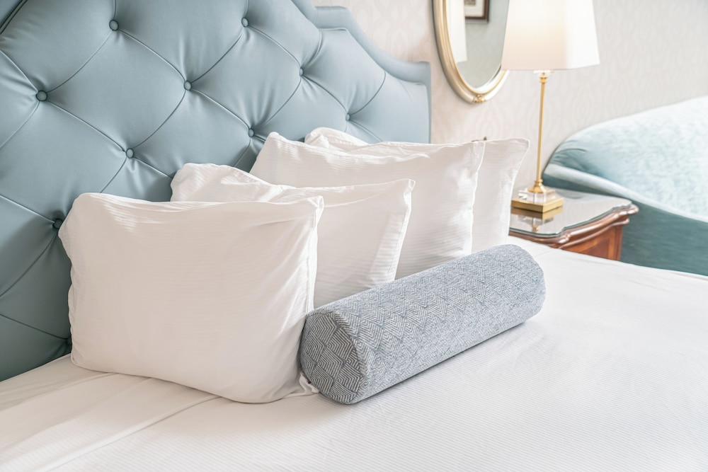 Standard Room, 1 King Bed With Sofa Bed photo 2