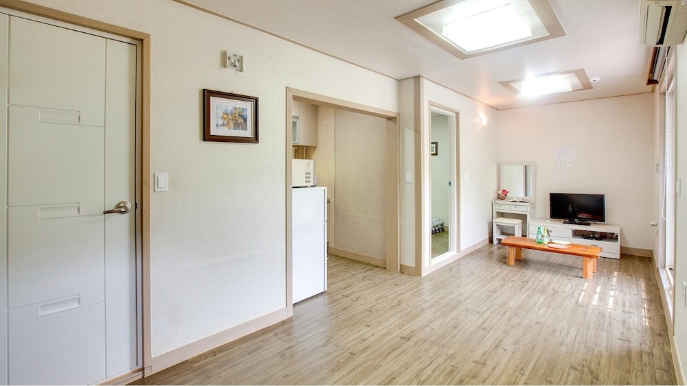 Basic Room, 1 Bedroom (Byeolnim ( F1 ))