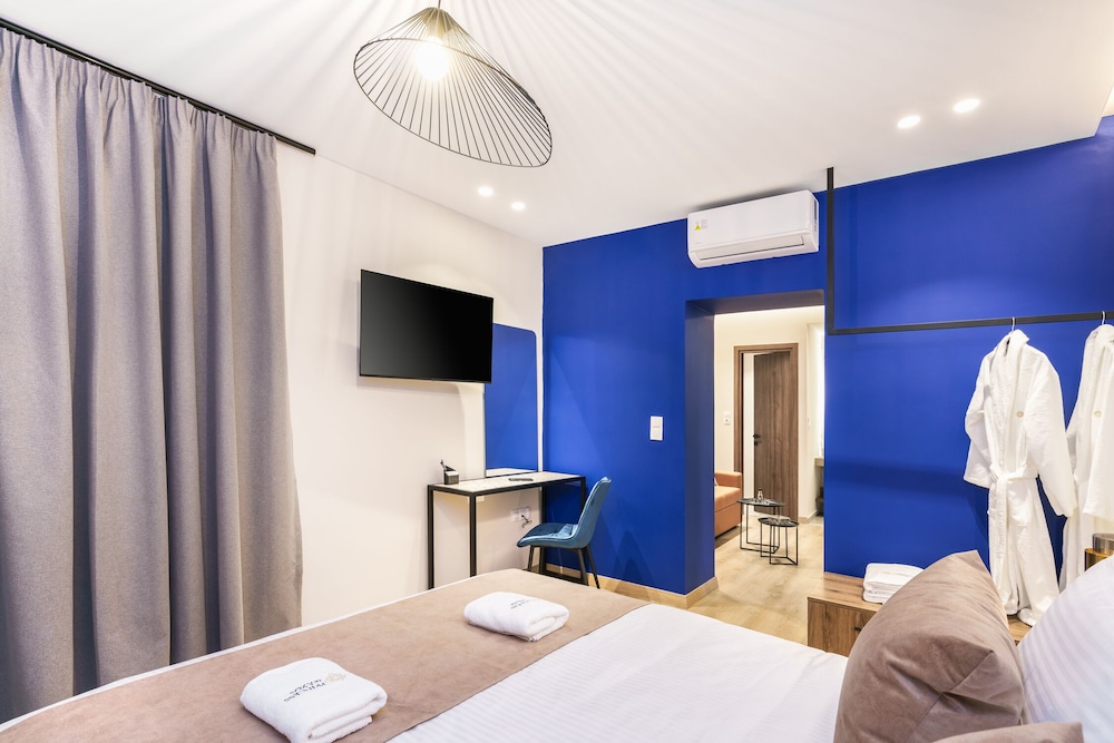 Superior Suite, 1 Bedroom, Mountain View photo 1