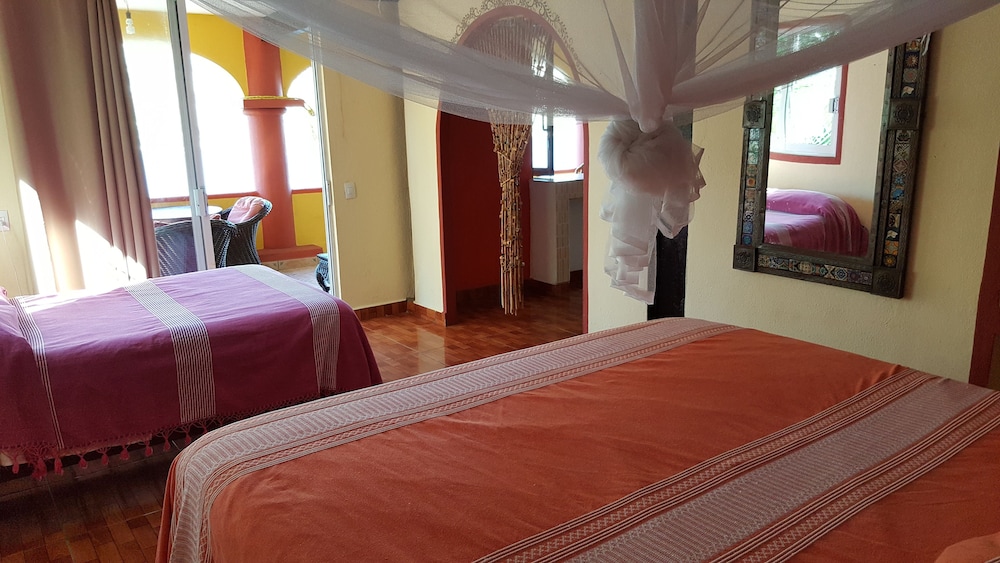 Room, Multiple Beds, Sea View photo 1