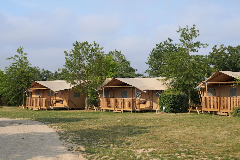 Tent (Safari (Fletan)) photo 3
