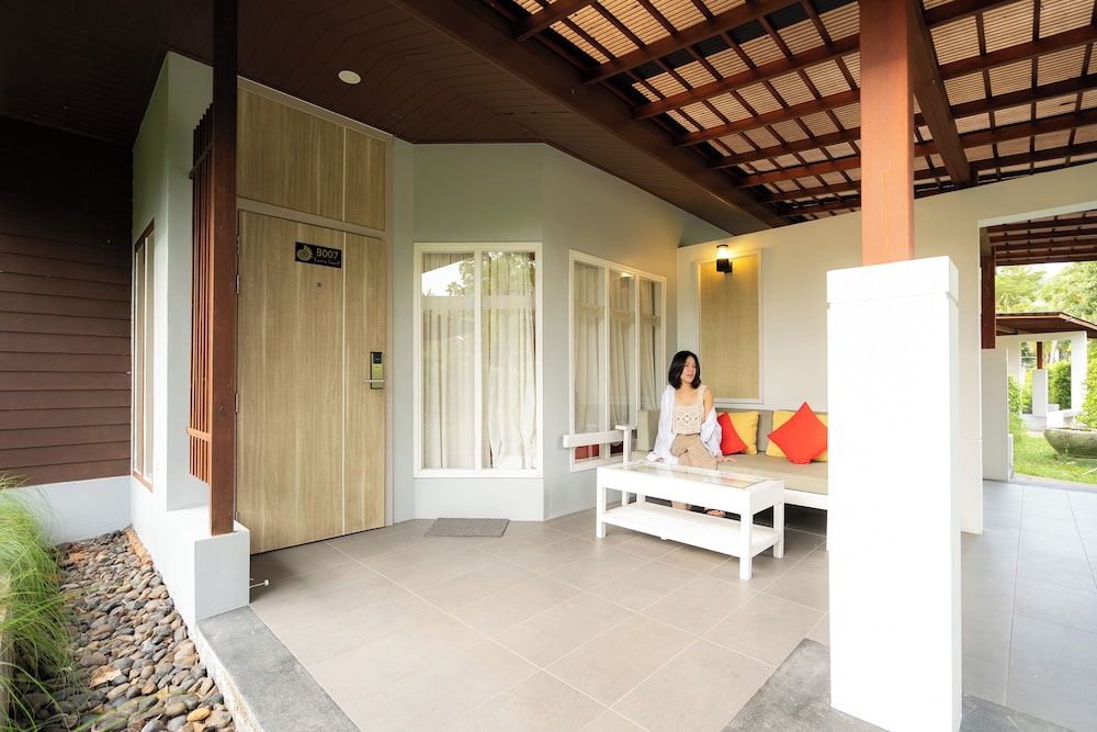 Villa Plunge Pool - Photo 6