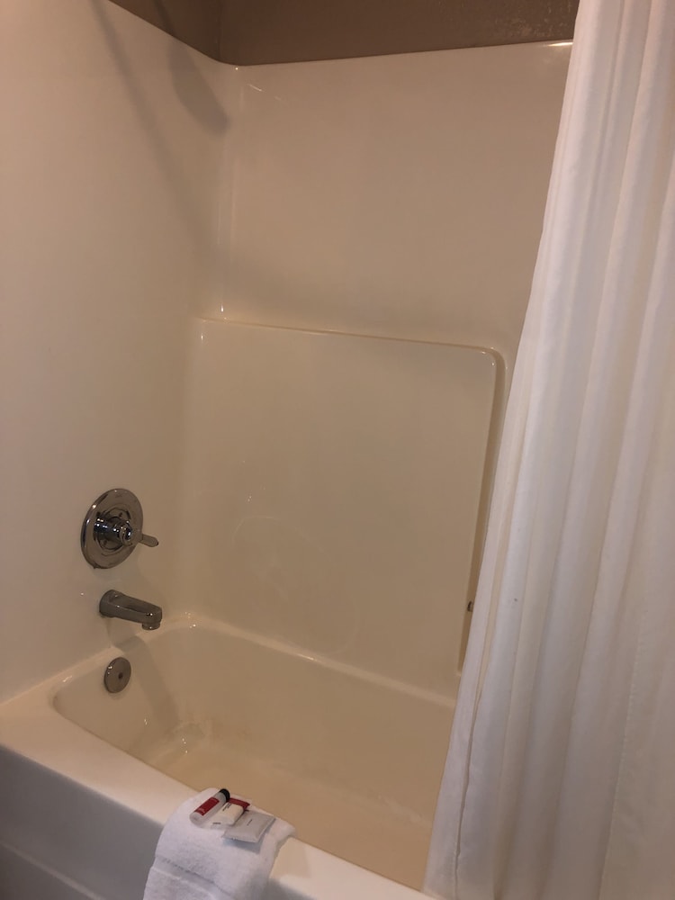 Room, 2 Queen Beds - Photo 2