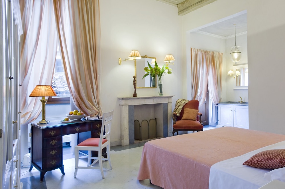 Deluxe Double Room, Private Bathroom photo 1