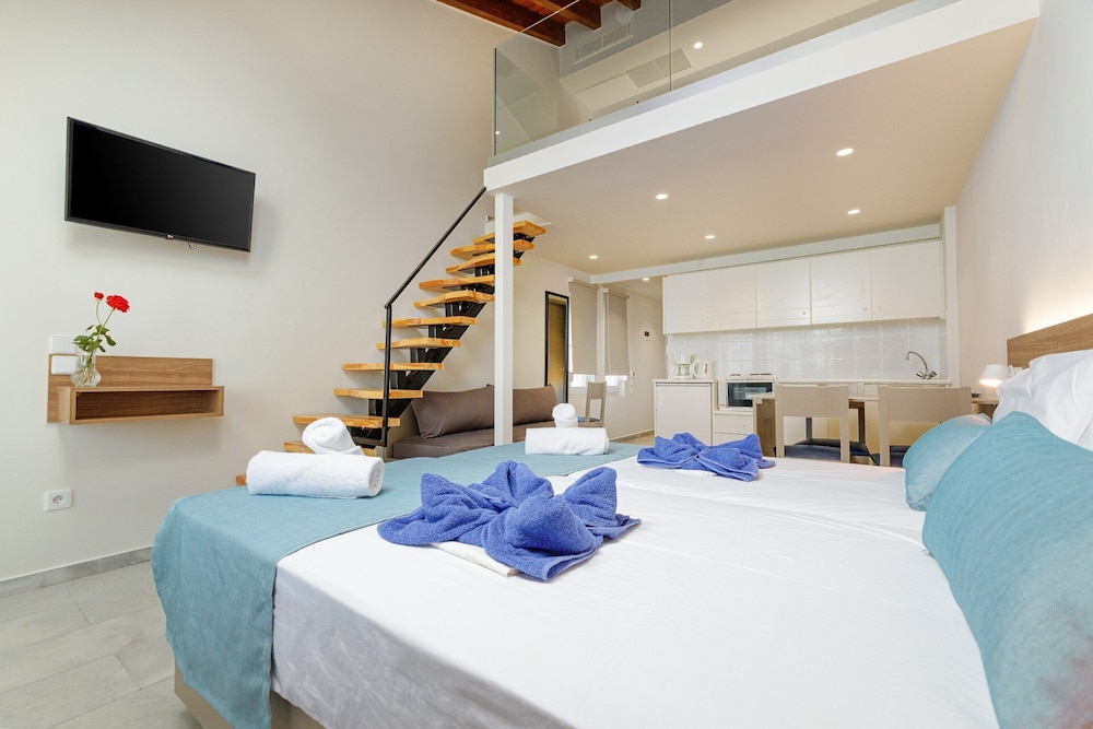 Beach Front Maisonette - Photo 1