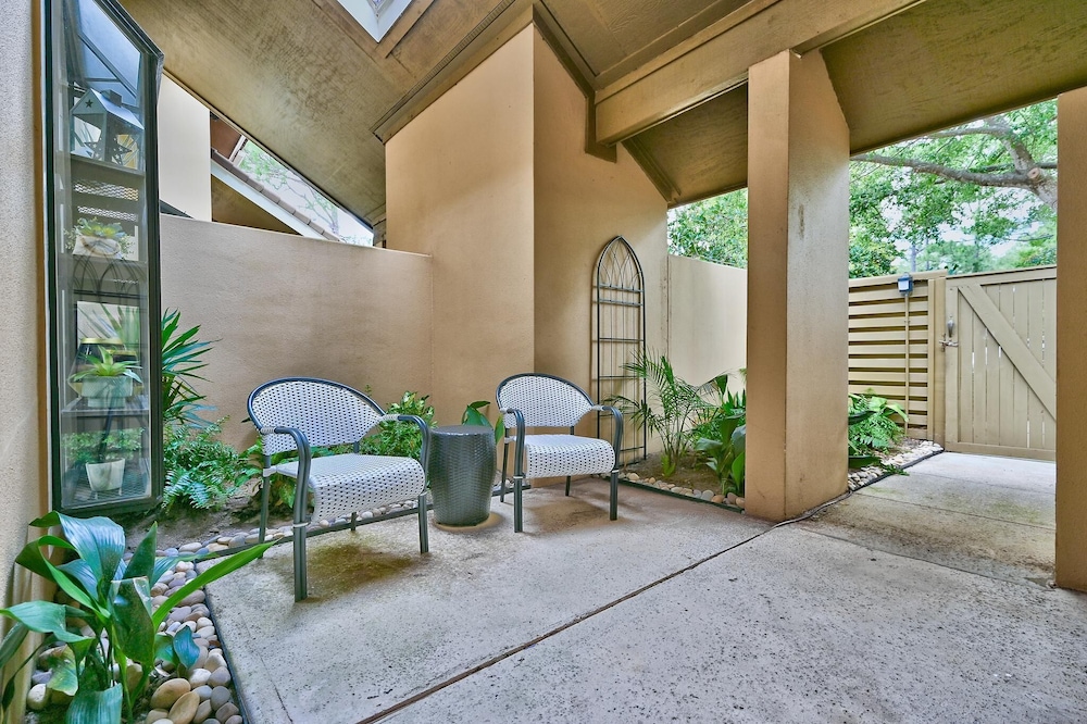 Townhome, 1 King Bed With Sofa Bed (Beachwalk Villa 5125)