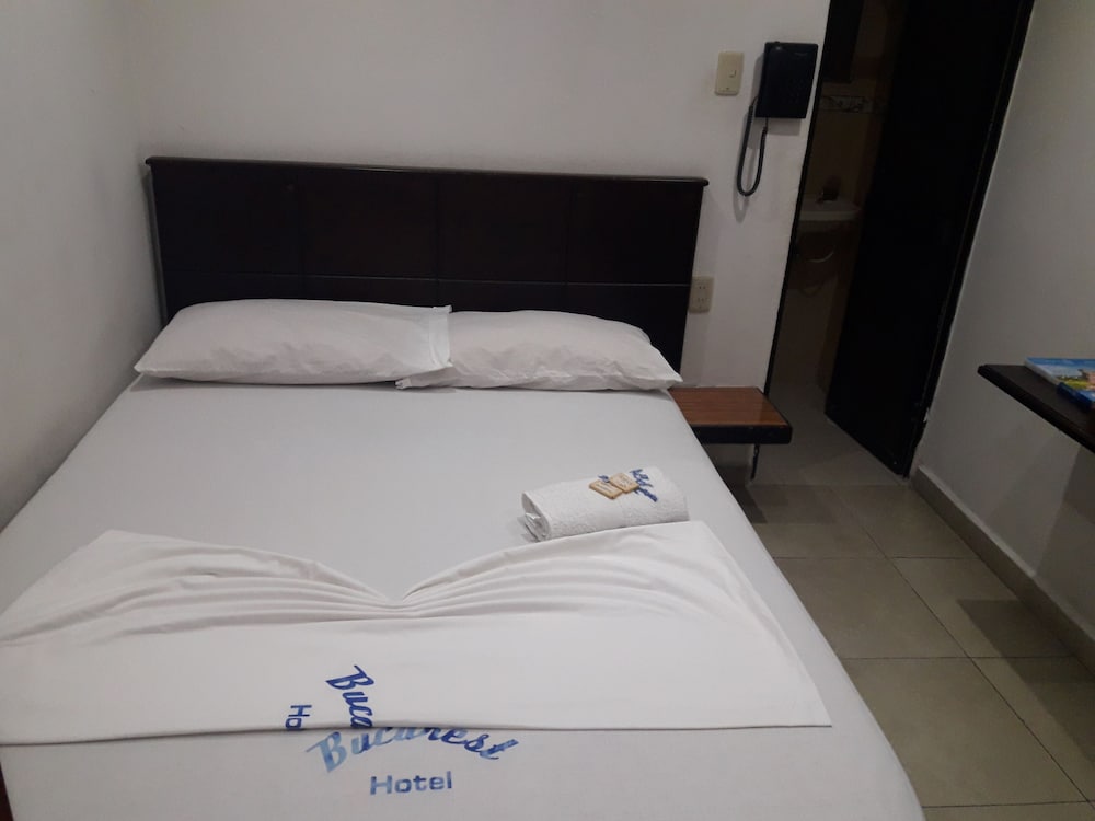 Single Room (Air Conditioner)