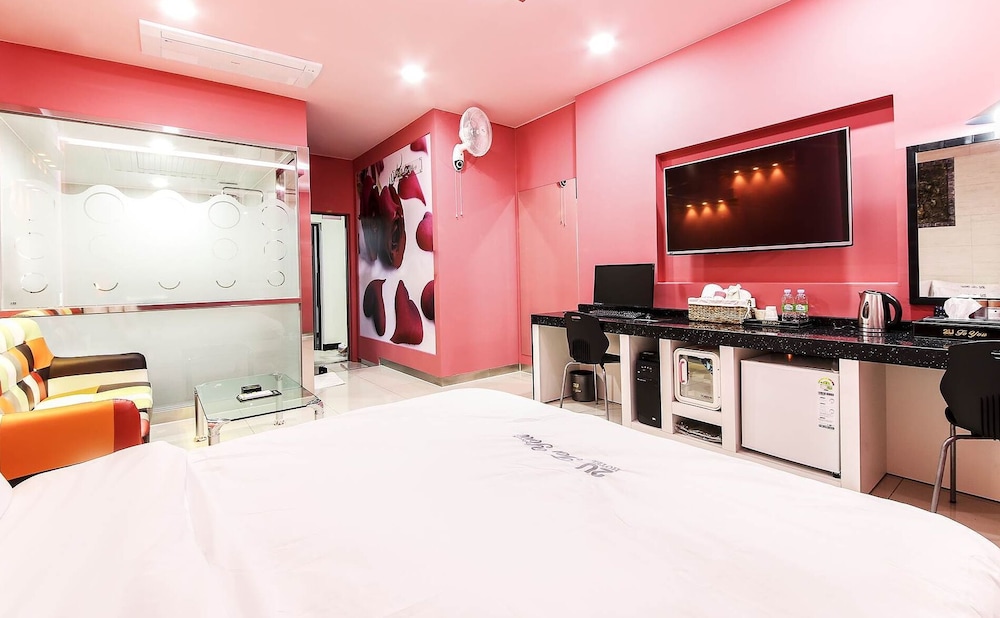 Business Room photo 3