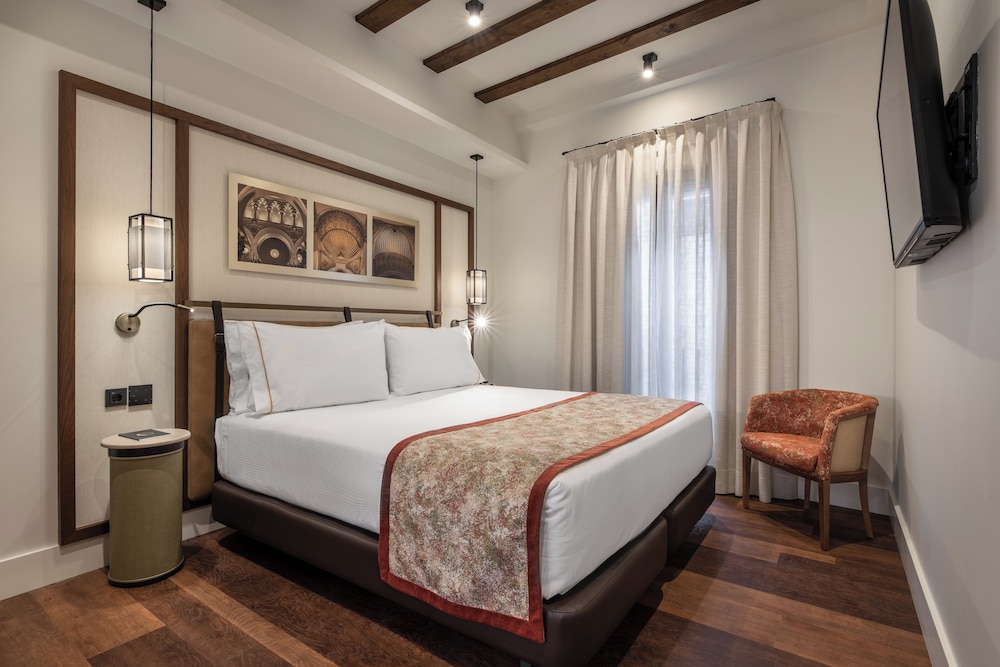 Junior Suite - Photo 1
