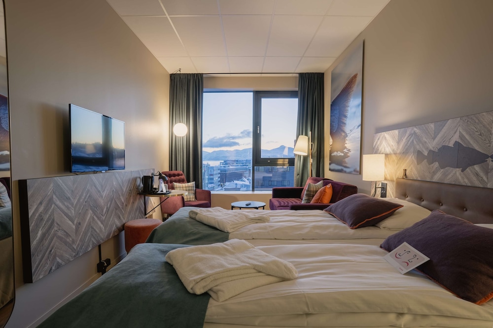 Superior Double Room, City View (Extra) photo 2