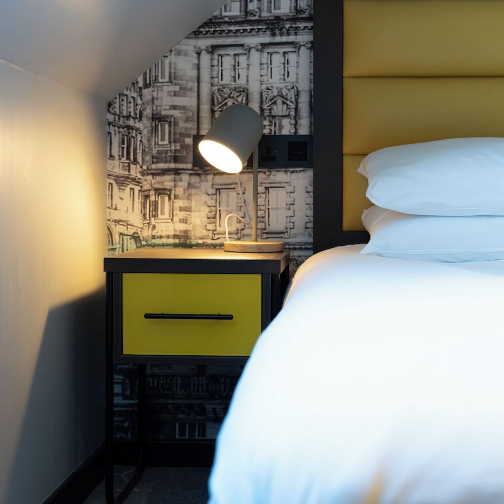 Standard Double Room - Photo 7