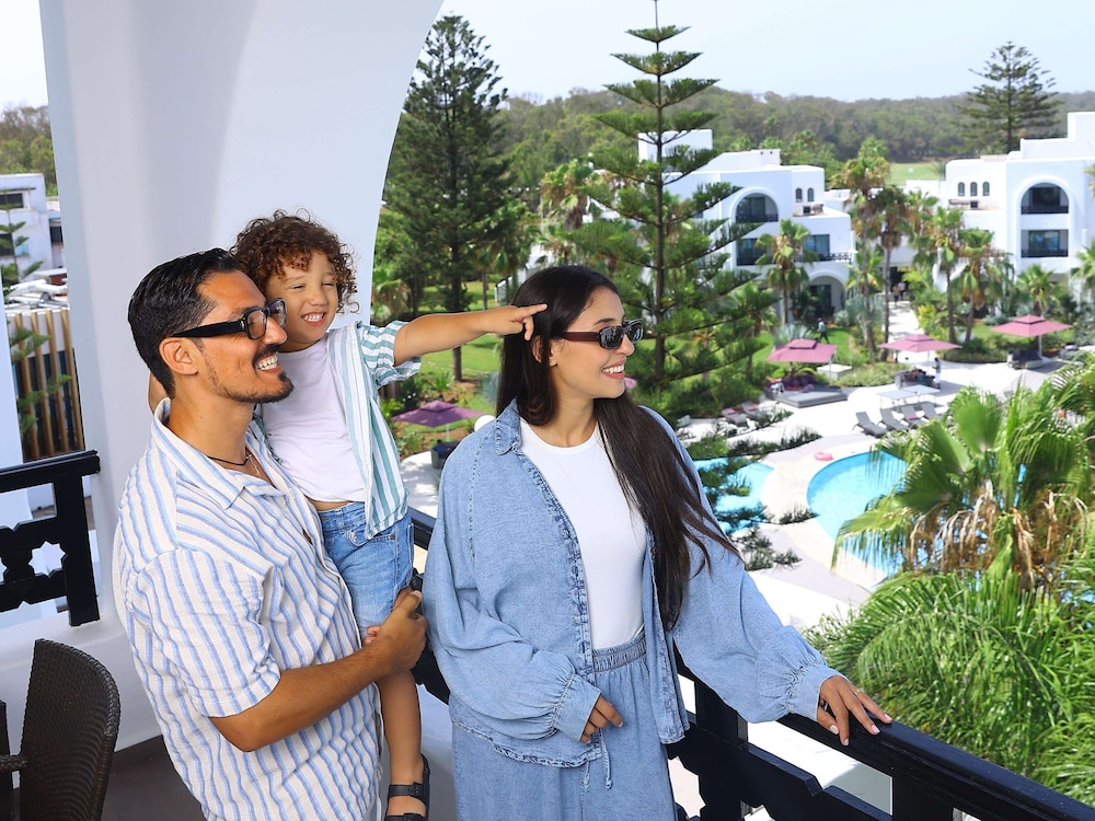 Exclusive Suite, 1 King Bed, Ocean View - Photo 2