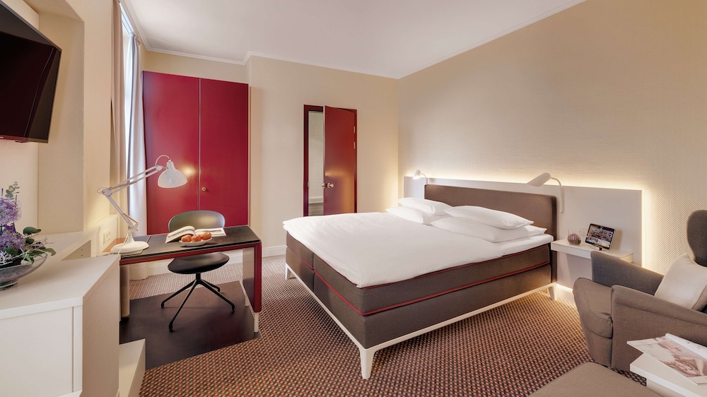 Standard Room, 1 Double Bed, Courtyard View - Photo 4