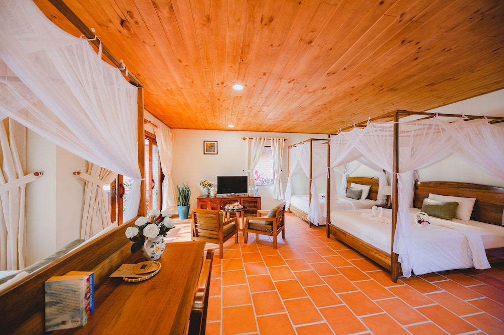 Panorama Family Bungalow with Sea View