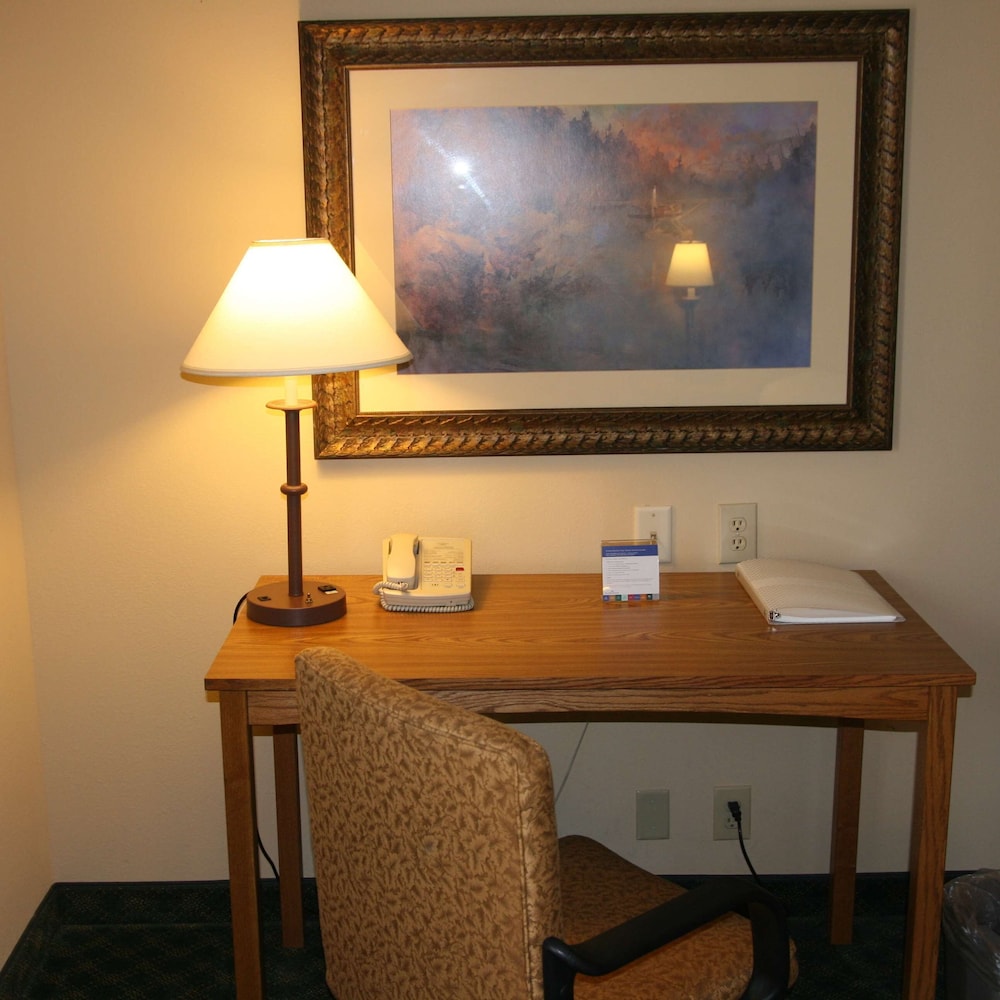 Room, 1 King Bed, Accessible, Non Smoking - Photo 2