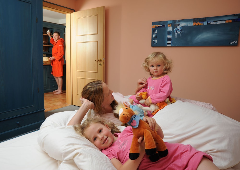 Standard Suite for 3 people 2 rooms with extra bed photo 2