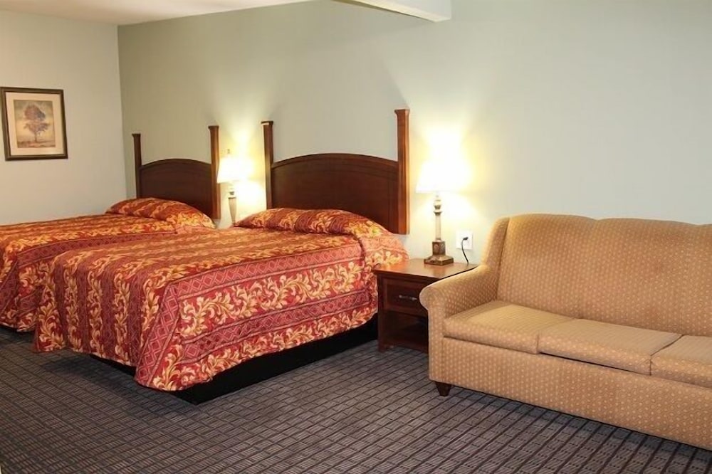Standard Room, Multiple Beds, Non Smoking photo 1