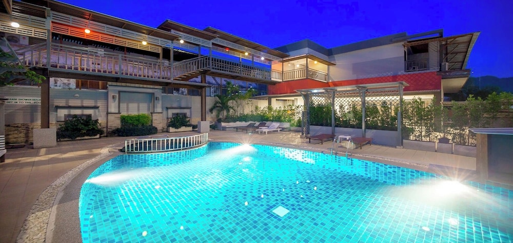 Family Room - Photo 11