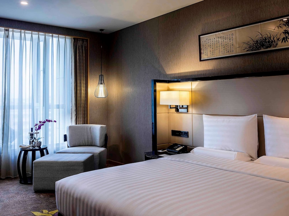 Superior Room, 1 King Bed