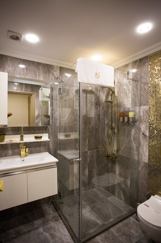 Deluxe Double Room with Istiklal Street View photo 3