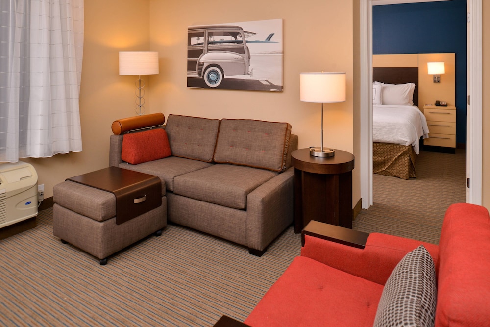 Suite, 1 Bedroom - Photo 11