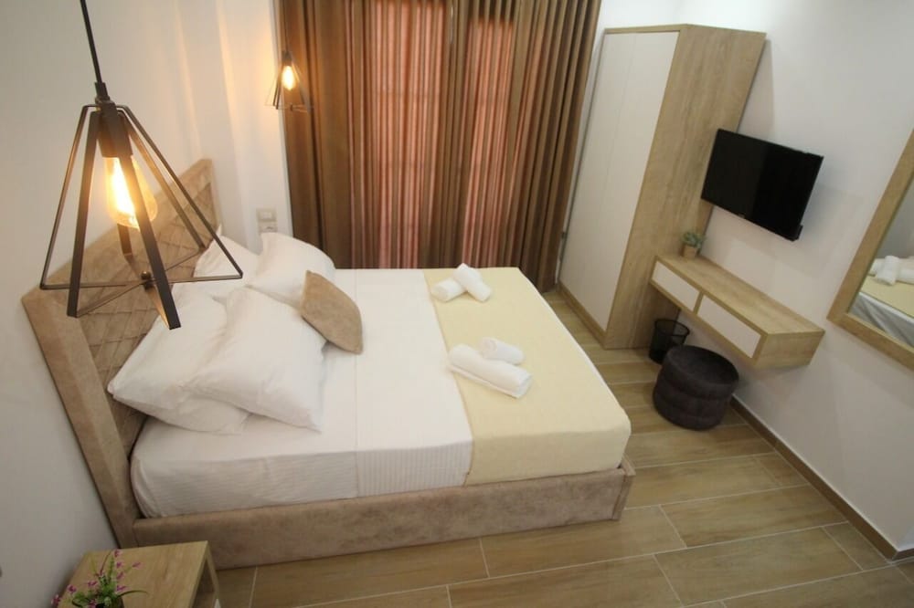 Triple Room (with sofa bed) photo 2