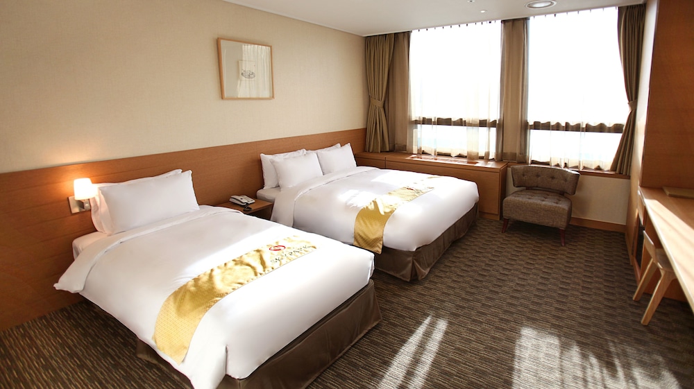 [Early Bird] Deluxe Twin Room - Non-Refundable (1 reschedule is allowed)