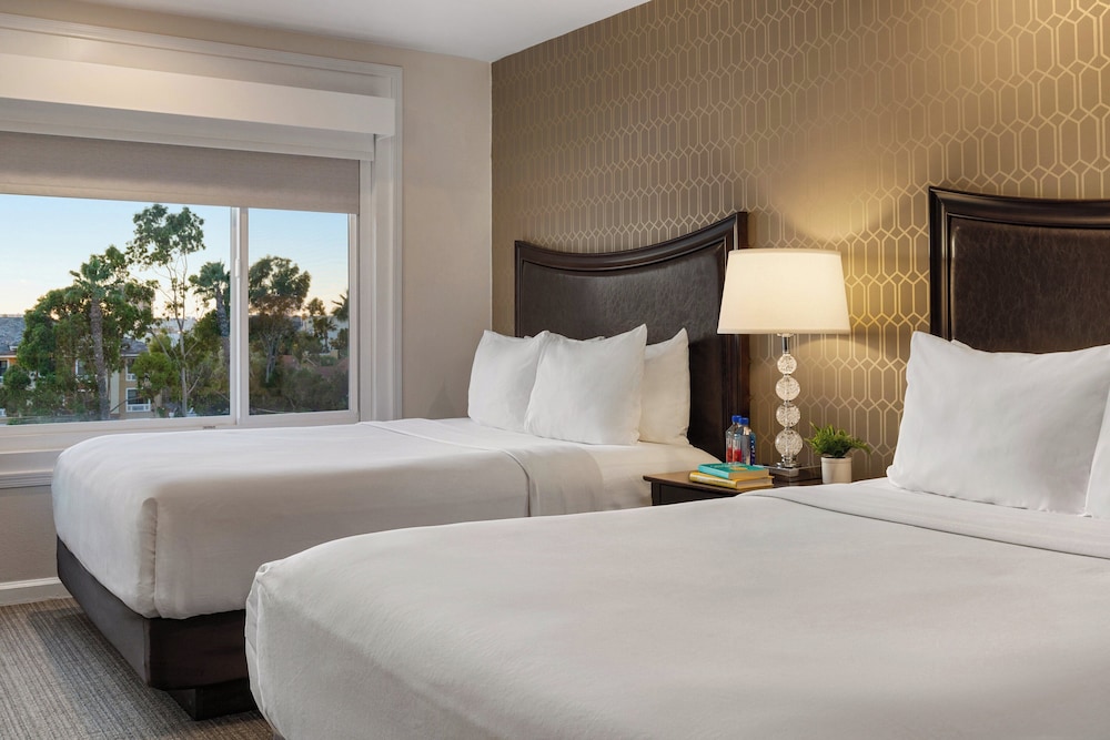 Suite, 2 Queen Beds photo 1